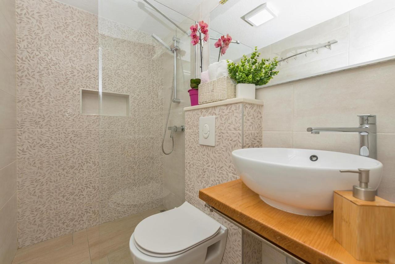 Premium Center Apartments Baška Voda Eksteriør bilde
